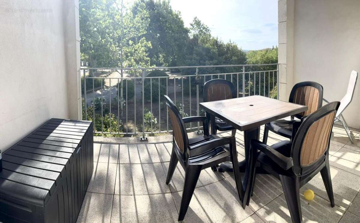 Appartement à AZILLE