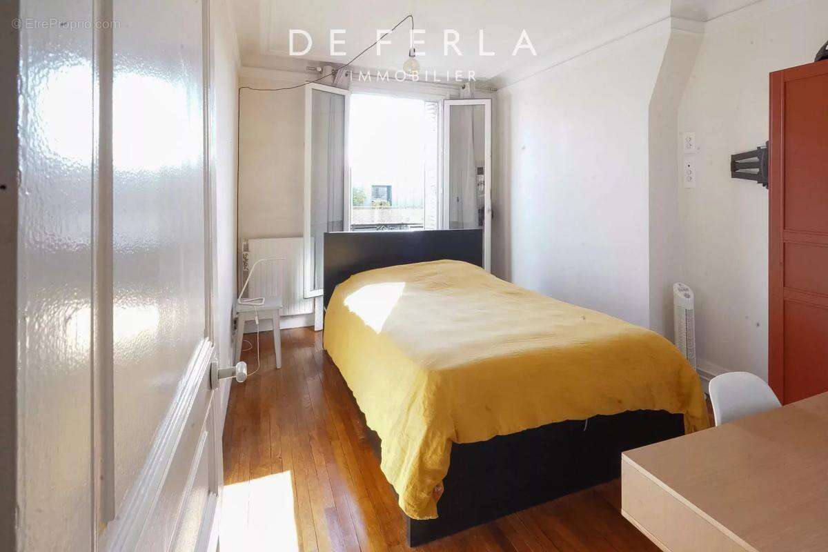 Appartement à PARIS-14E