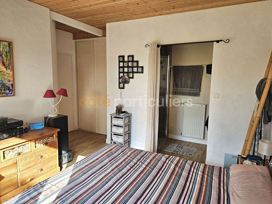 Saint-Léger-sous-Cholet  Maison de caractère de 161 m² sur un terrain de 1 521 m² - photo 12