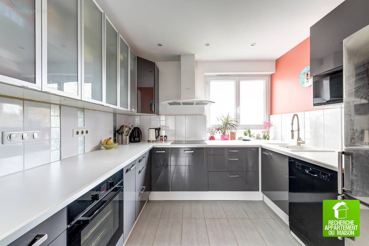 Appartement à TASSIN-LA-DEMI-LUNE