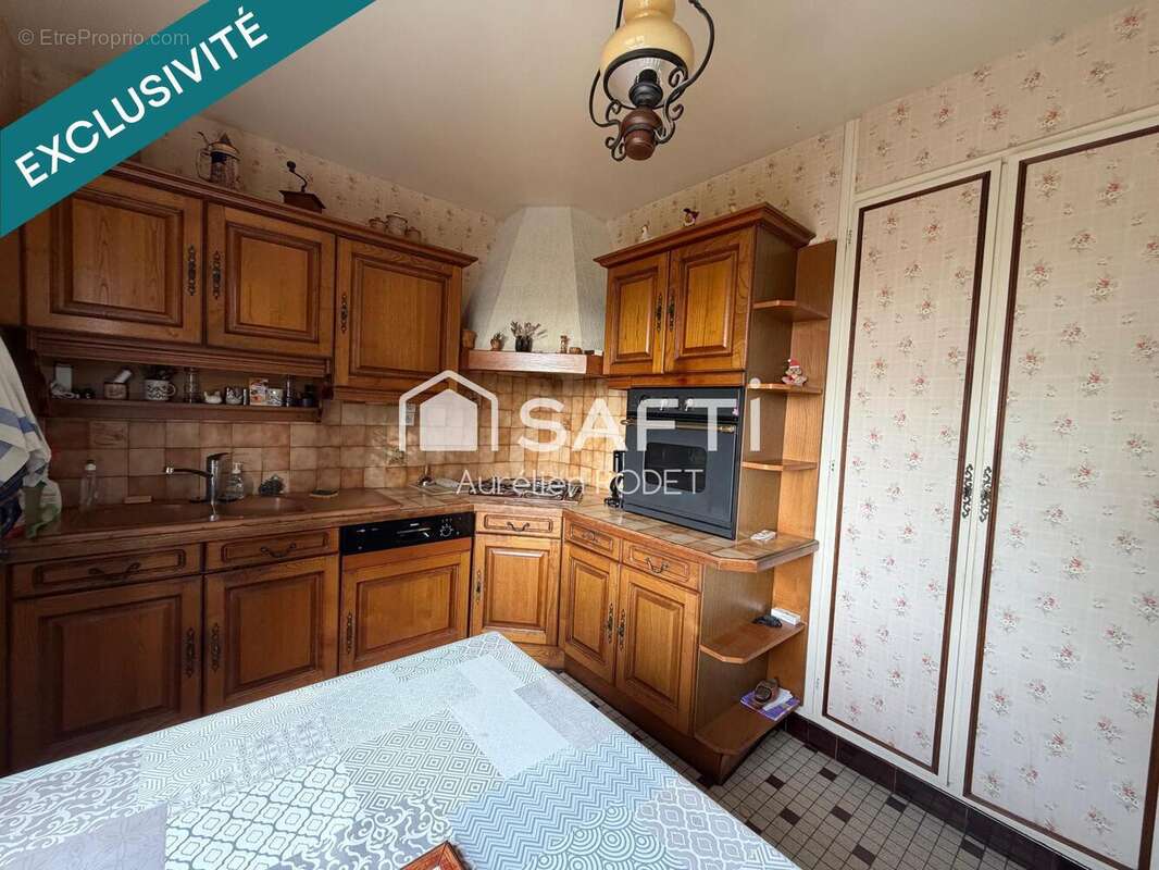 Maison 92 m² à Vatan  - photo 7