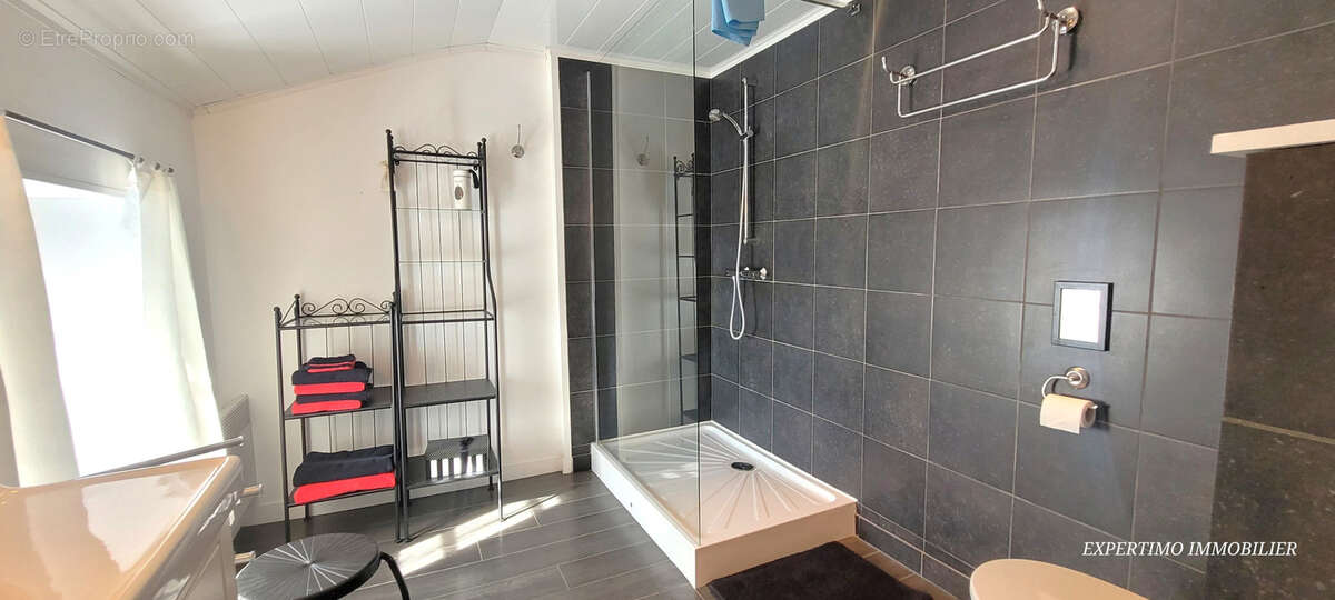 Maison charentaise de 220 m2 renovee - photo 14