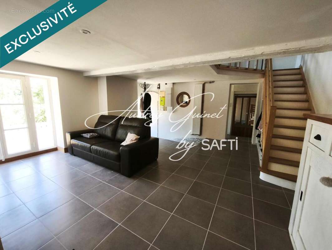 Maison 224 m² à Beruges  - photo 5