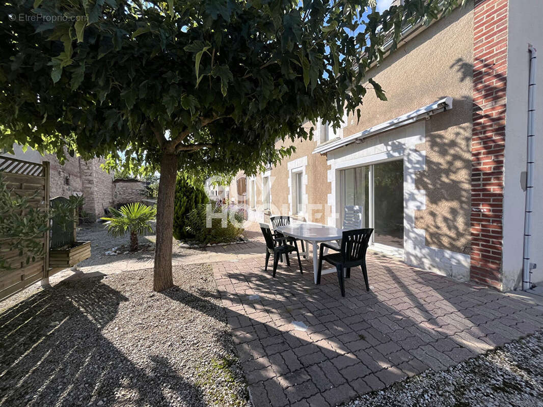 Maison à CHEMILLY-SUR-YONNE