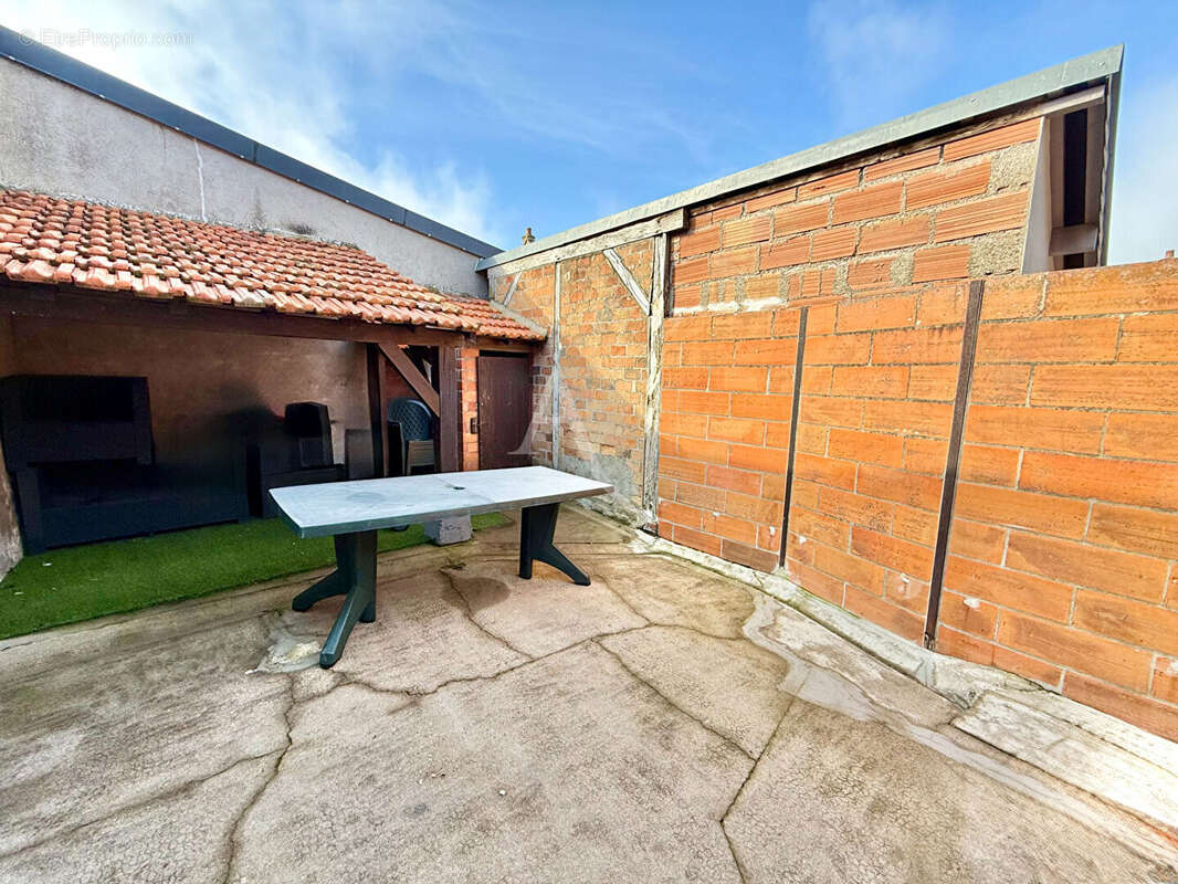 Maison à MARCILLY-EN-VILLETTE