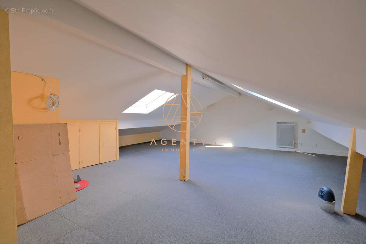 Maison 168 m² à Saint-Maur-Des-Fosses  - photo 6