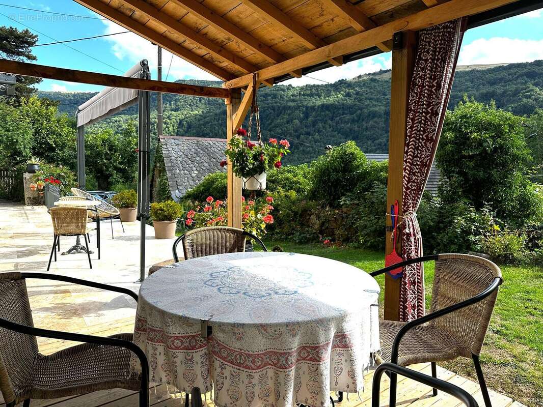 Maison à SAINT-VINCENT-DE-SALERS