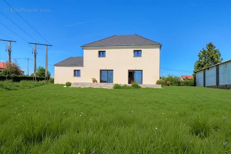 Maison à MONTMIRAIL
