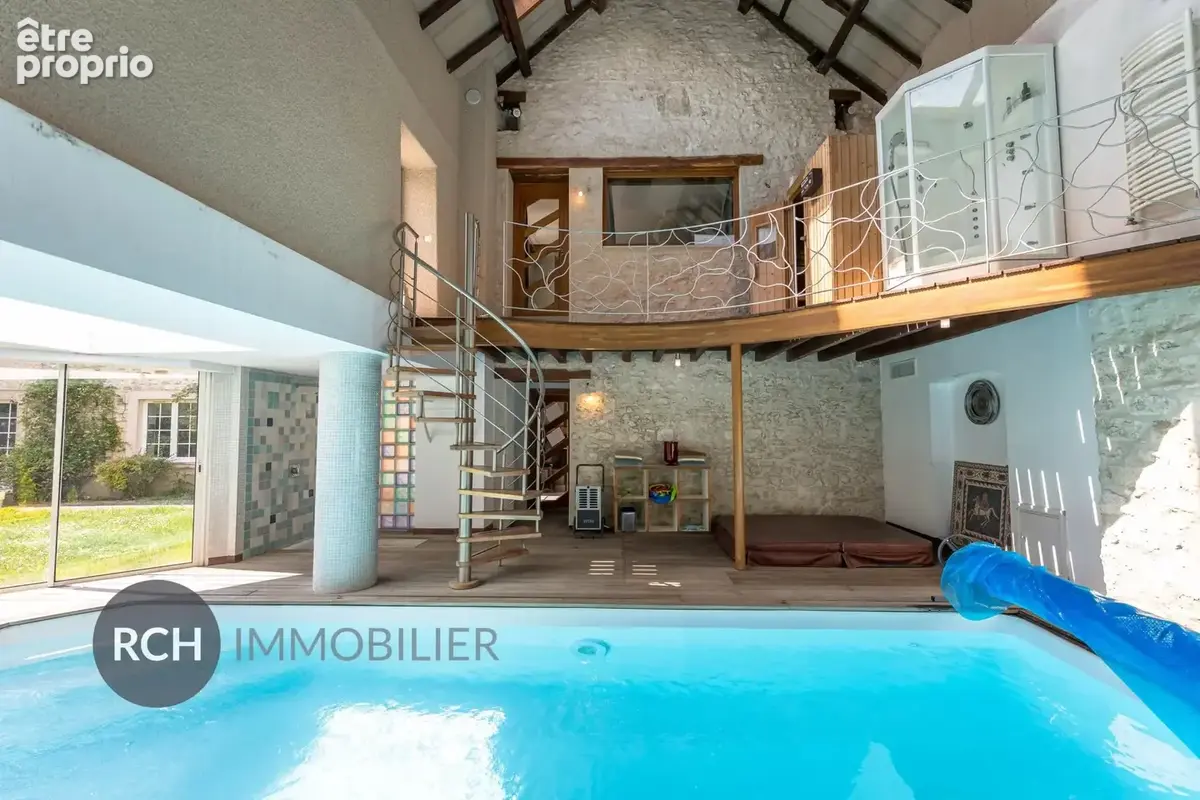 Maison ancienne rénovée avec piscine intérieure - photo 18
