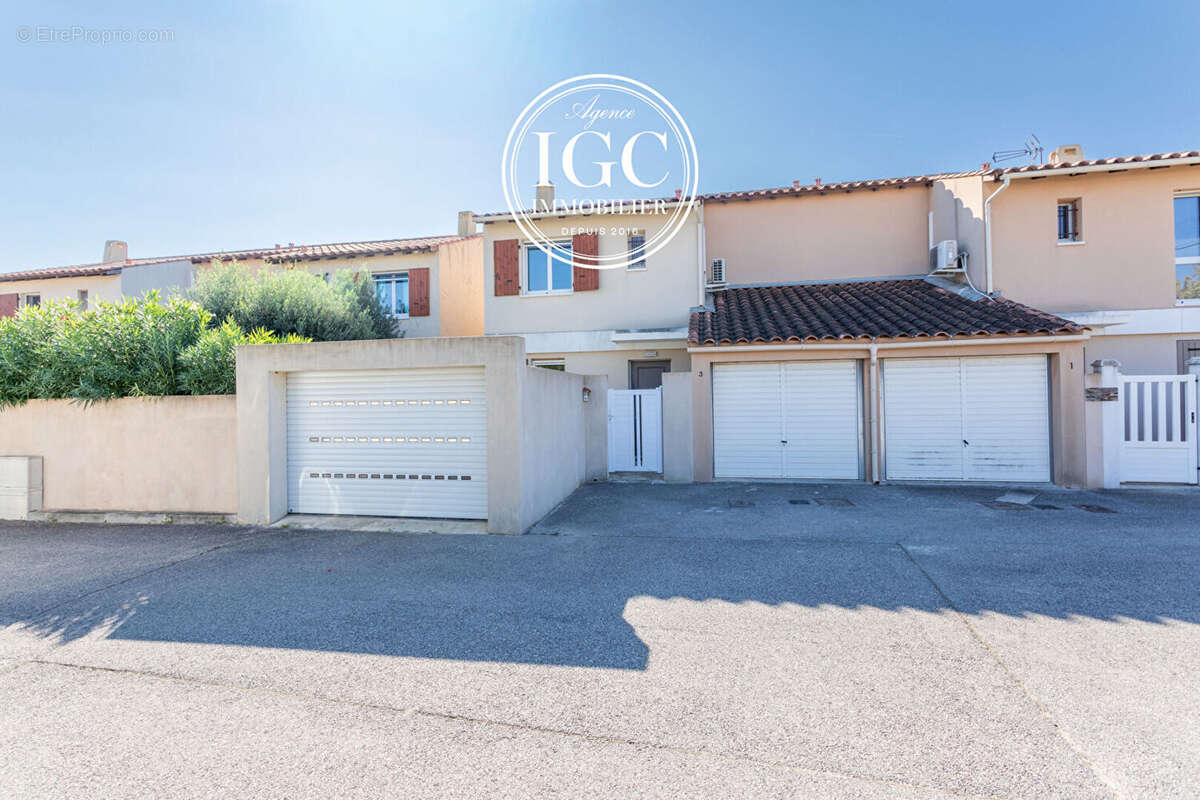 Maison à CHATEAUNEUF-LES-MARTIGUES