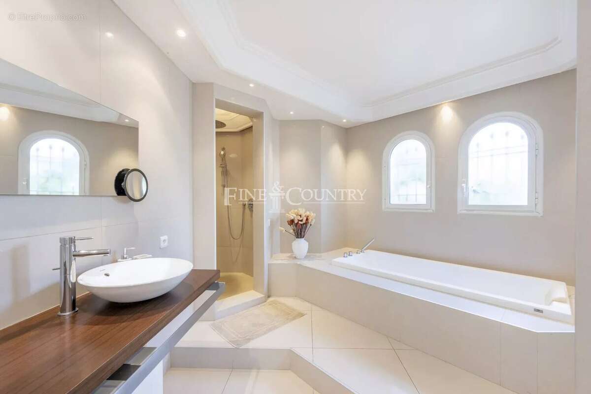 Maison à MANDELIEU-LA-NAPOULE