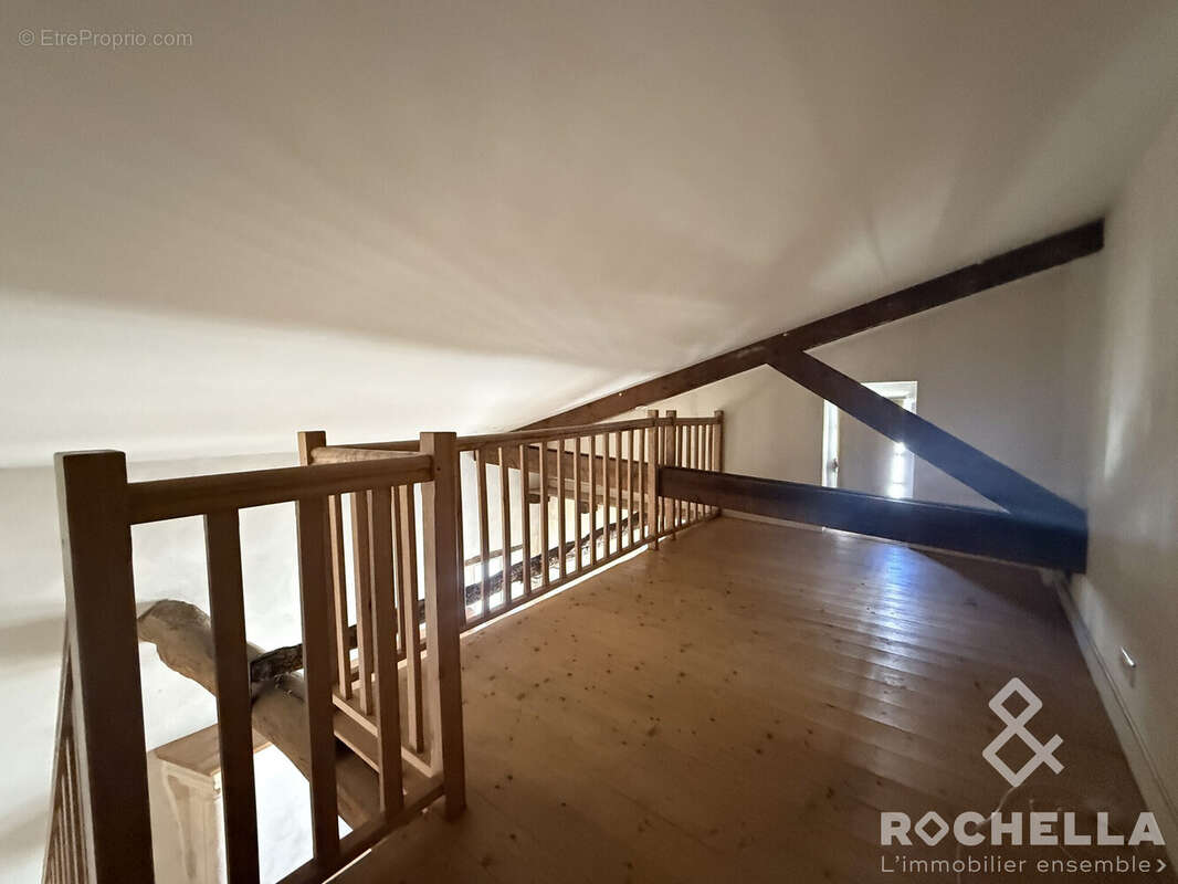 Maison à SAINT-JEAN-D'ANGELY