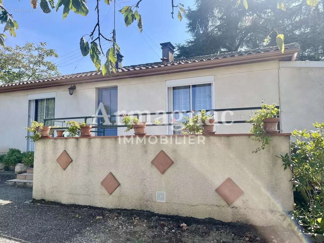 Maison à VALENCE-SUR-BAISE