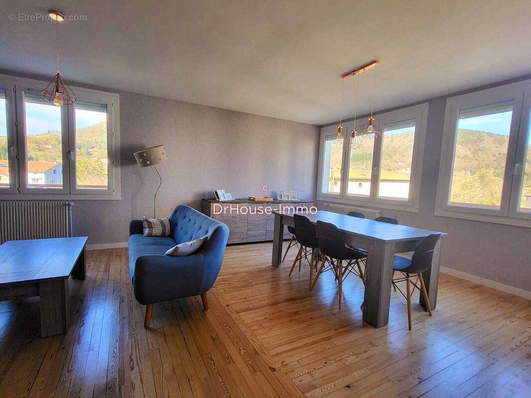 Appartement à BRIVES-CHARENSAC