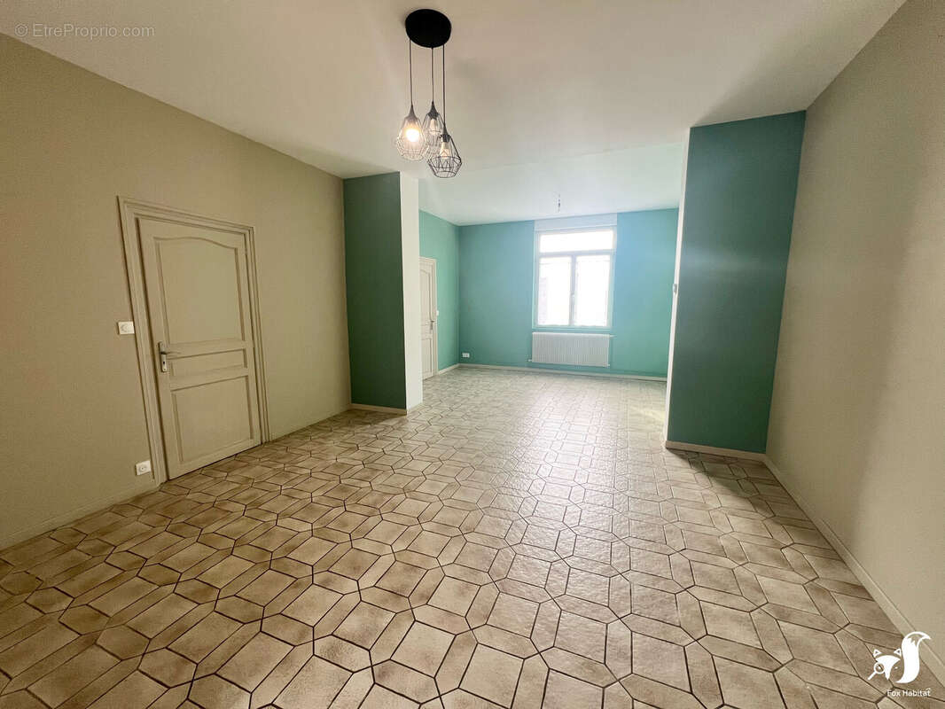 Maison à NEUVILLE-SAINT-REMY