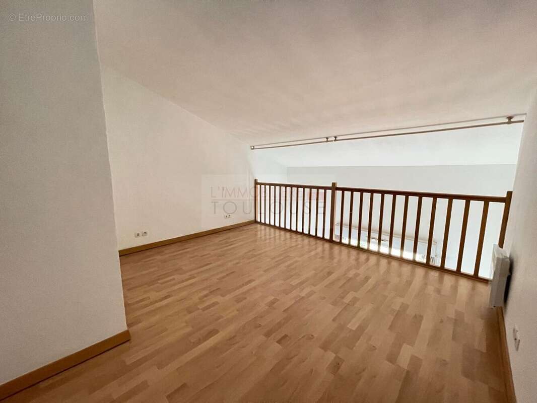 Appartement t4 dernier etage + balcon + garage + parking - photo 5