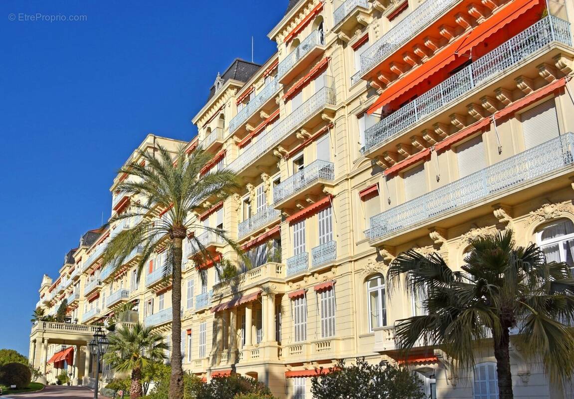 Immeuble - Appartement à CANNES