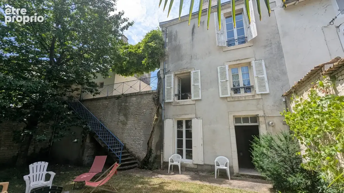 Photo Maison à Niort au prix de 549 000€