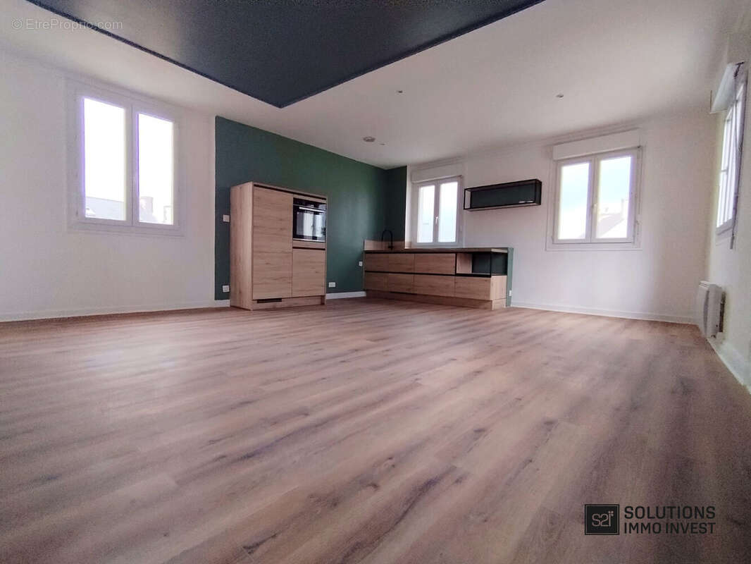 Appartement à PLOUNEVEZ-LOCHRIST