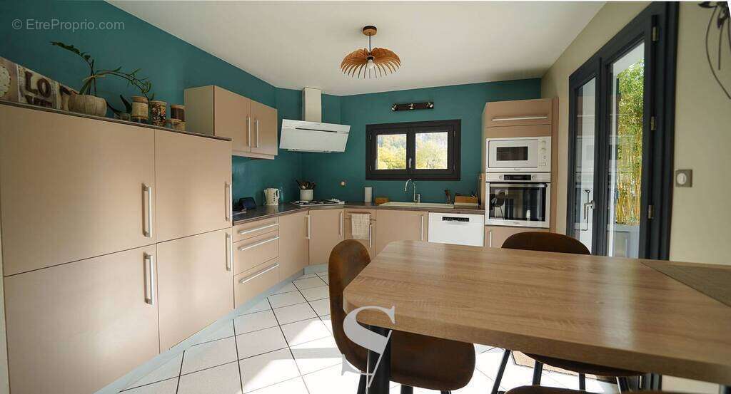 Maison à DINGY-SAINT-CLAIR