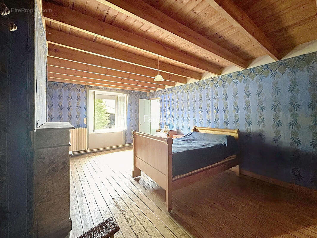 Maison 102 m² à La Ronde-Haye  - photo 7