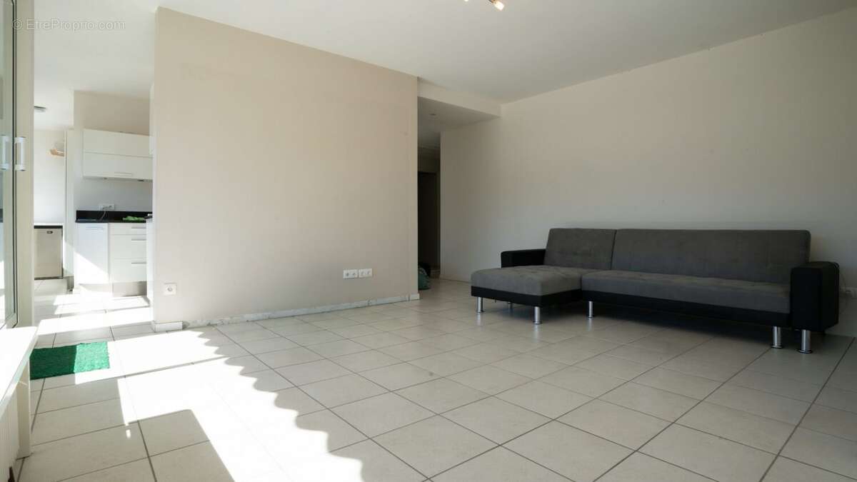 Appartement à SEYNOD