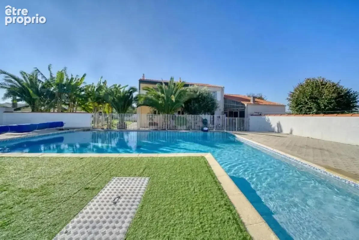 Maison contemporaine avec piscine a débordement - photo 2