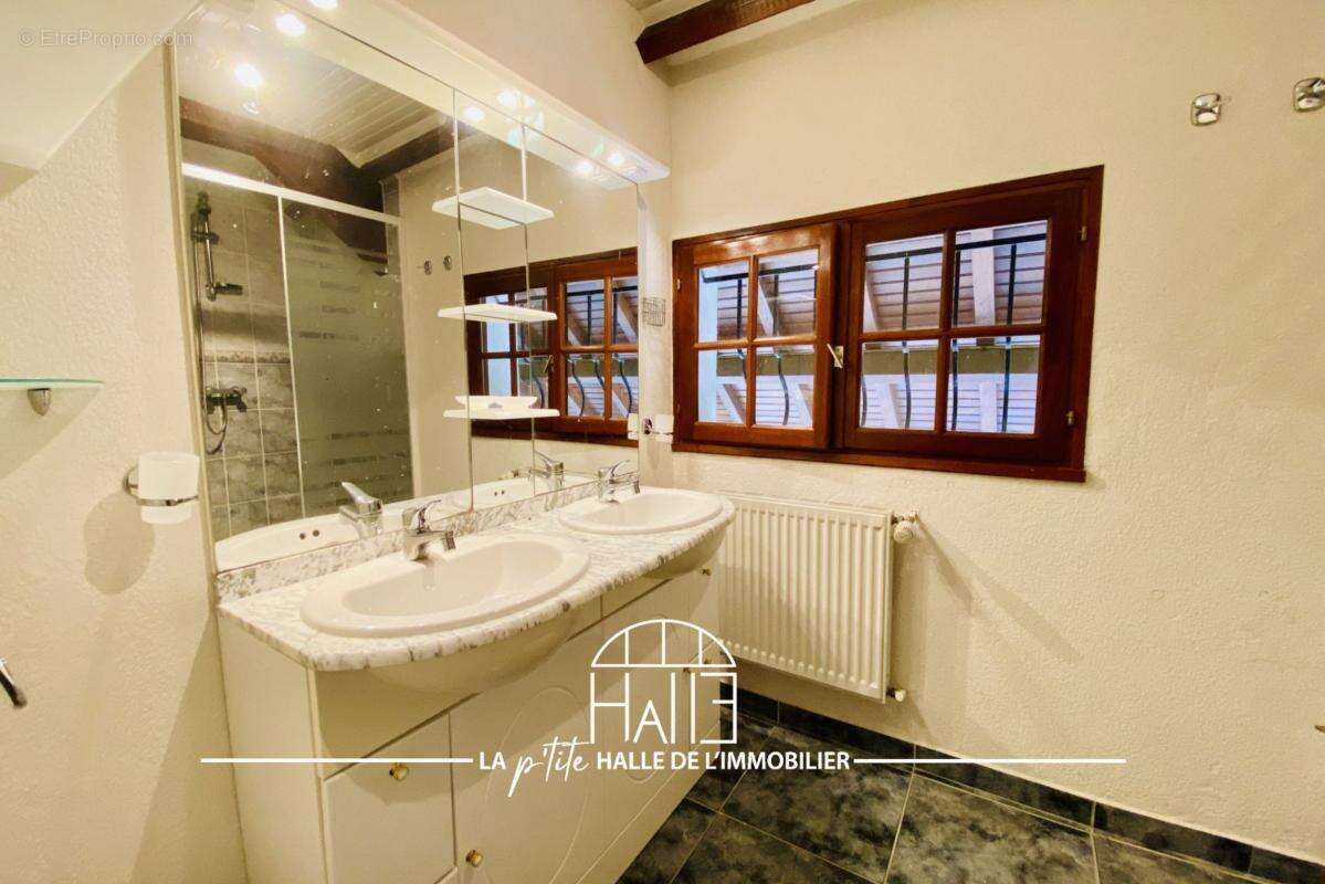 Maison à VERNEUIL-SUR-VIENNE