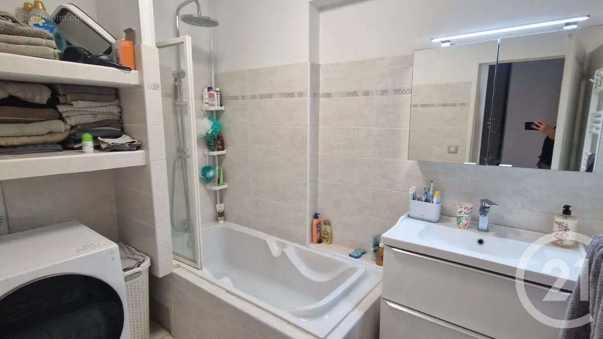 Appartement 84 m² à Jassans-Riottier  - photo 7