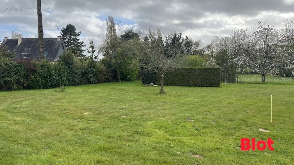 Terrain 600 m² à Liffre  - photo 2