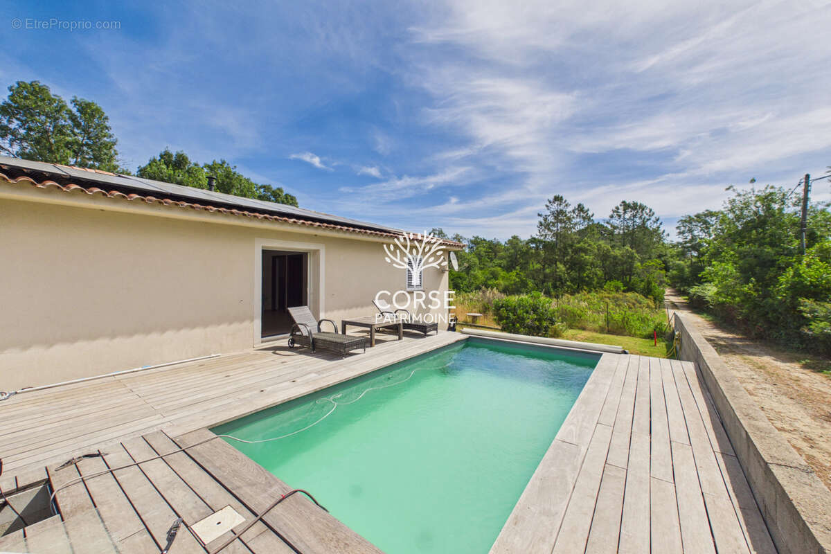 Maison individuelle avec piscine et garage - photo 12