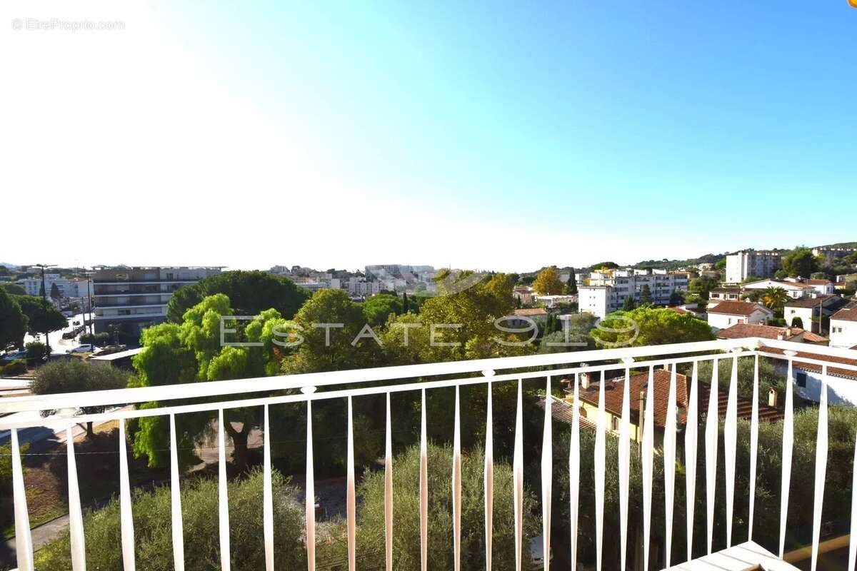 Appartement à LE CANNET