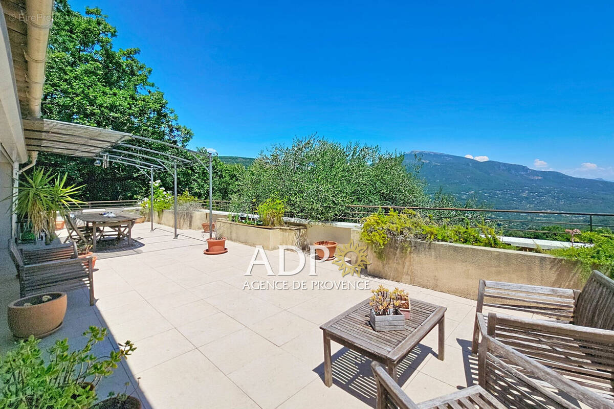 Maison 152 m² à Le Bar-Sur-Loup  - photo 1