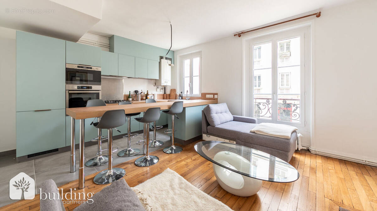 Appartement à PARIS-16E
