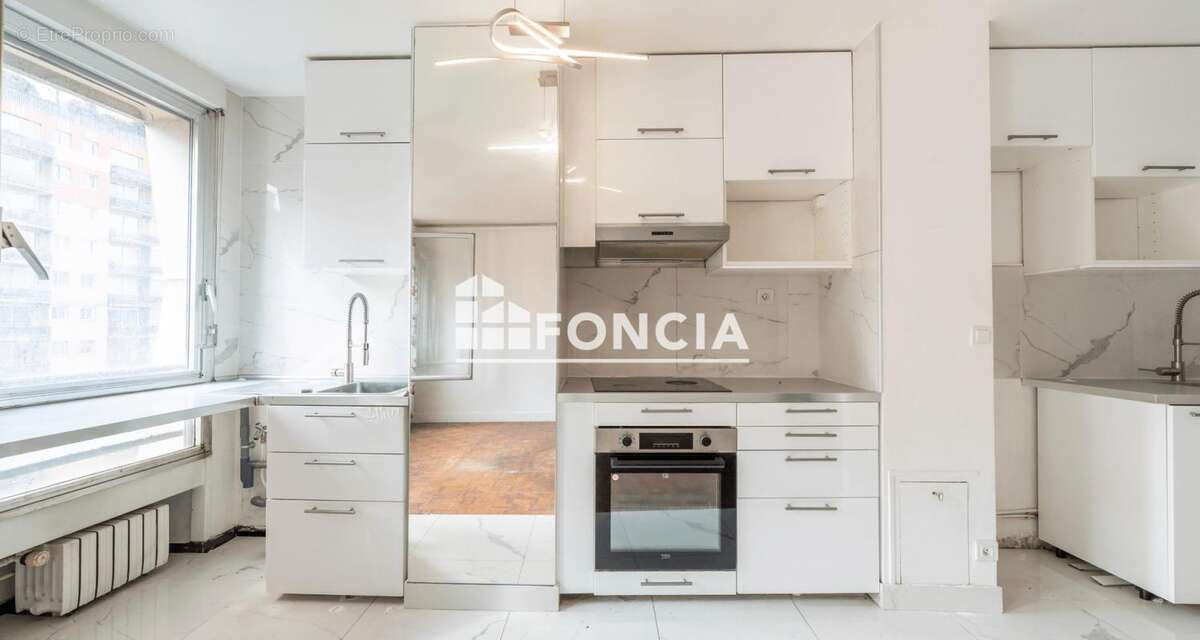 Appartement à PARIS-19E