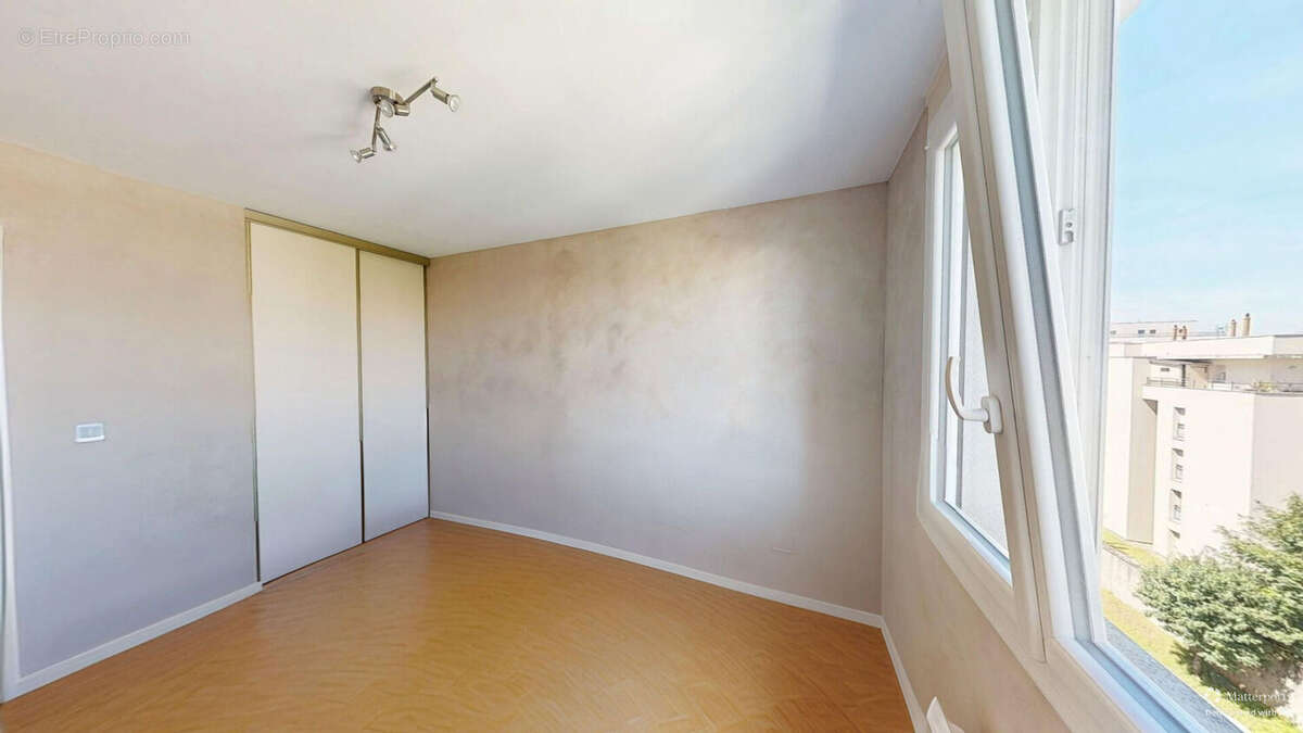 Appartement à LYON-8E
