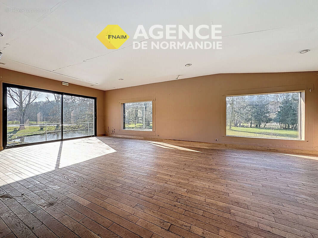 Maison à MONTREUIL-L&#039;ARGILLE