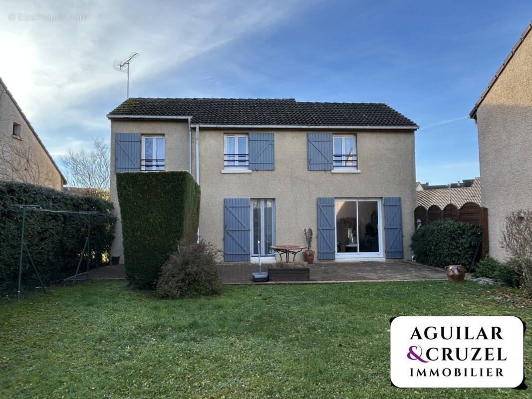 Maison à SAINT-DOULCHARD