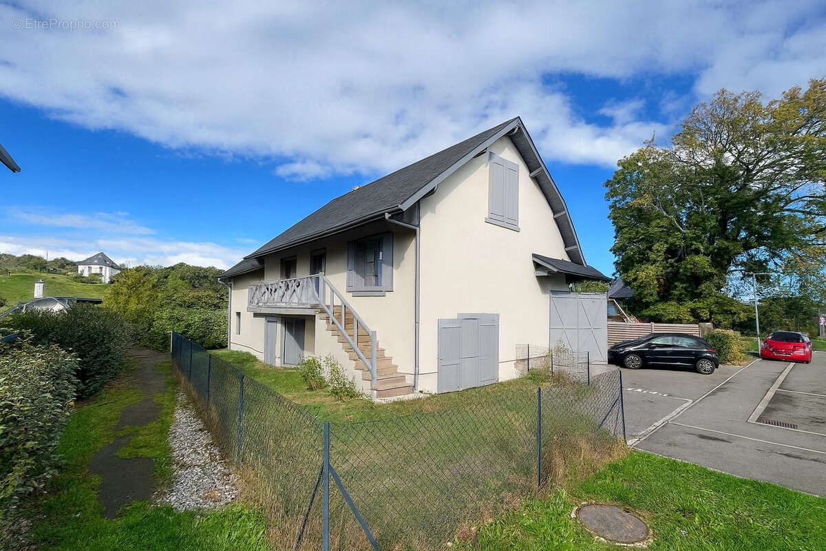 Appartement à JACOB-BELLECOMBETTE