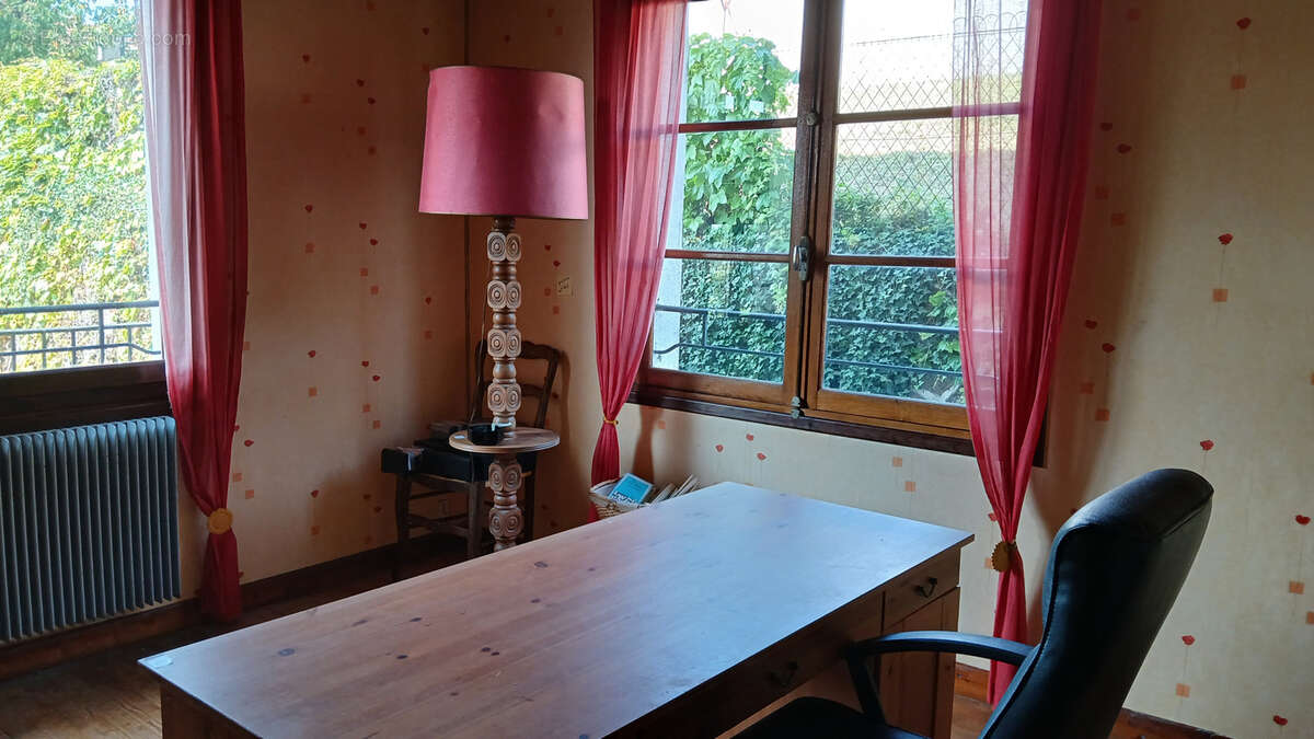 Maison à VOLLORE-VILLE