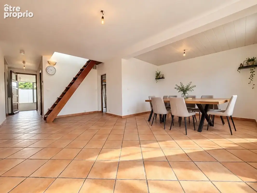 Maison avec garage , terrain 250m2 - photo 5