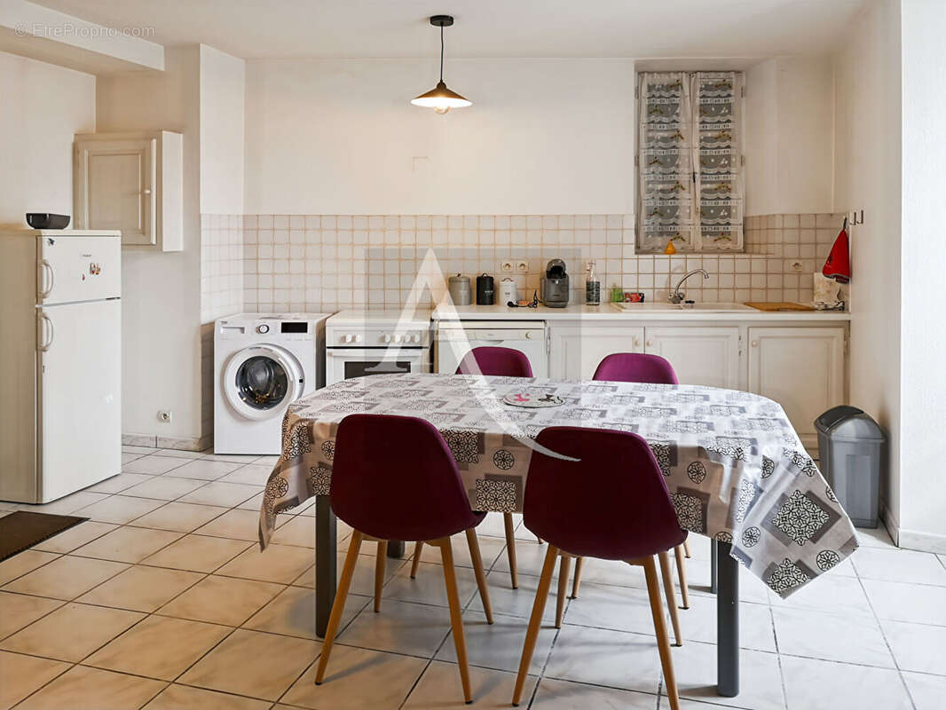 Maison à MONTAIGU-DE-QUERCY