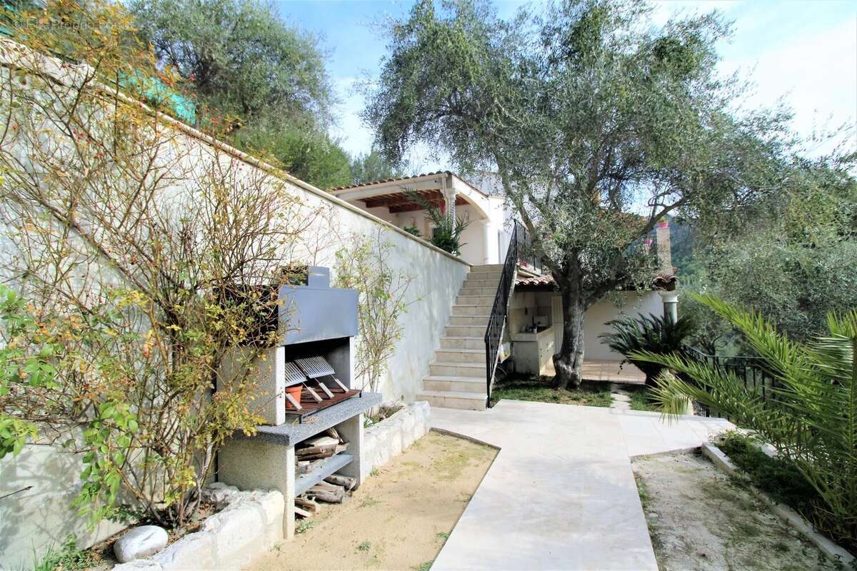 Maison à L'ESCARENE