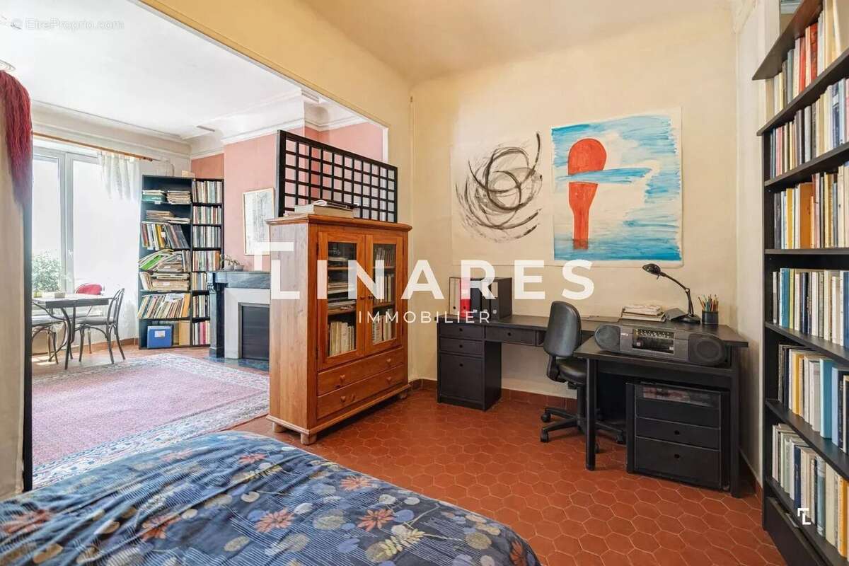 Appartement à MARSEILLE-1E