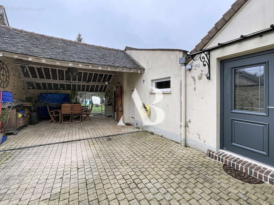 Maison à LA CHAPELLE-GAUTHIER