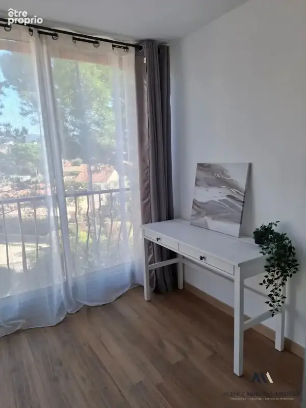 À vendre : Charmant studio de 27m² à Saint Cyr sur Mer, idéalement situé ! - photo 8