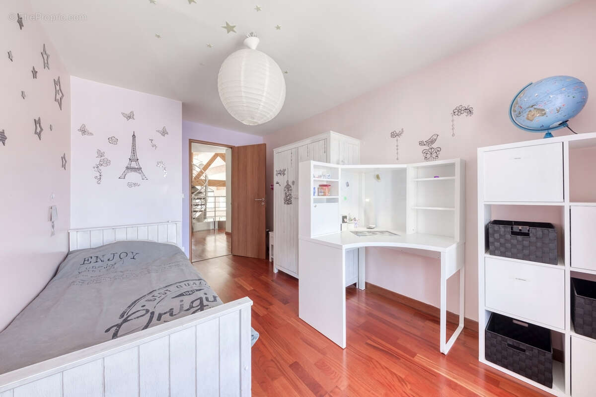 Maison à OZOIR-LA-FERRIERE