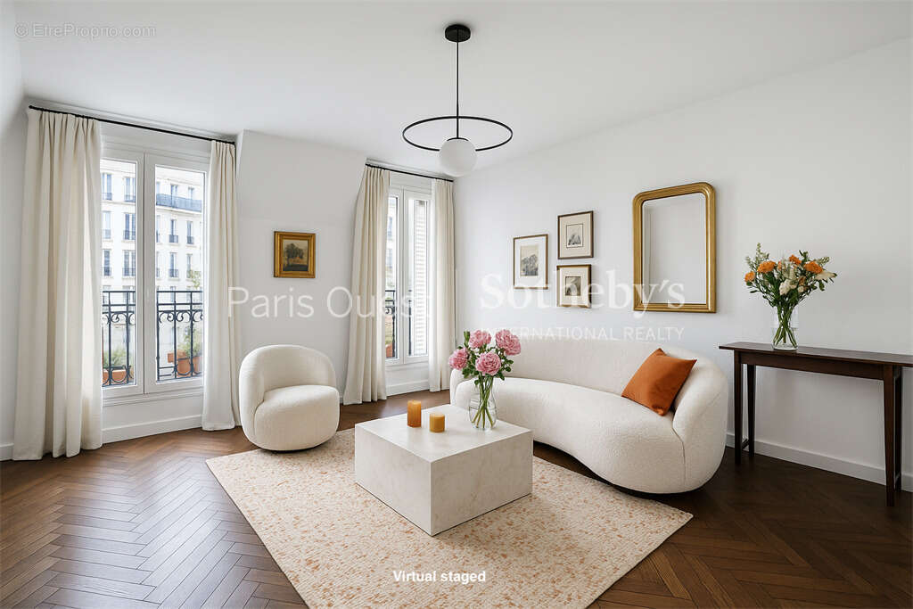 Appartement à PARIS-17E