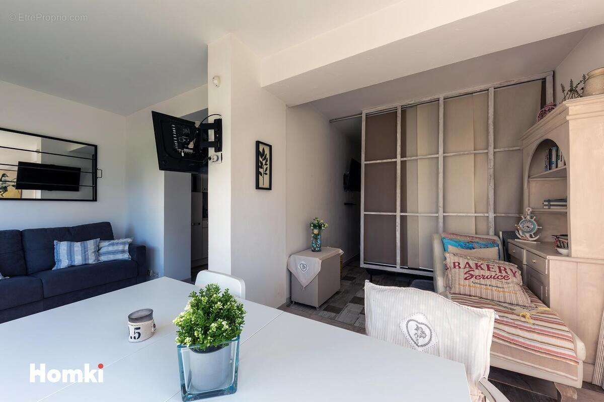 Appartement à MANDELIEU-LA-NAPOULE