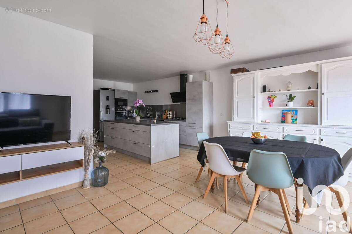 Photo 3 - Appartement à CUGES-LES-PINS